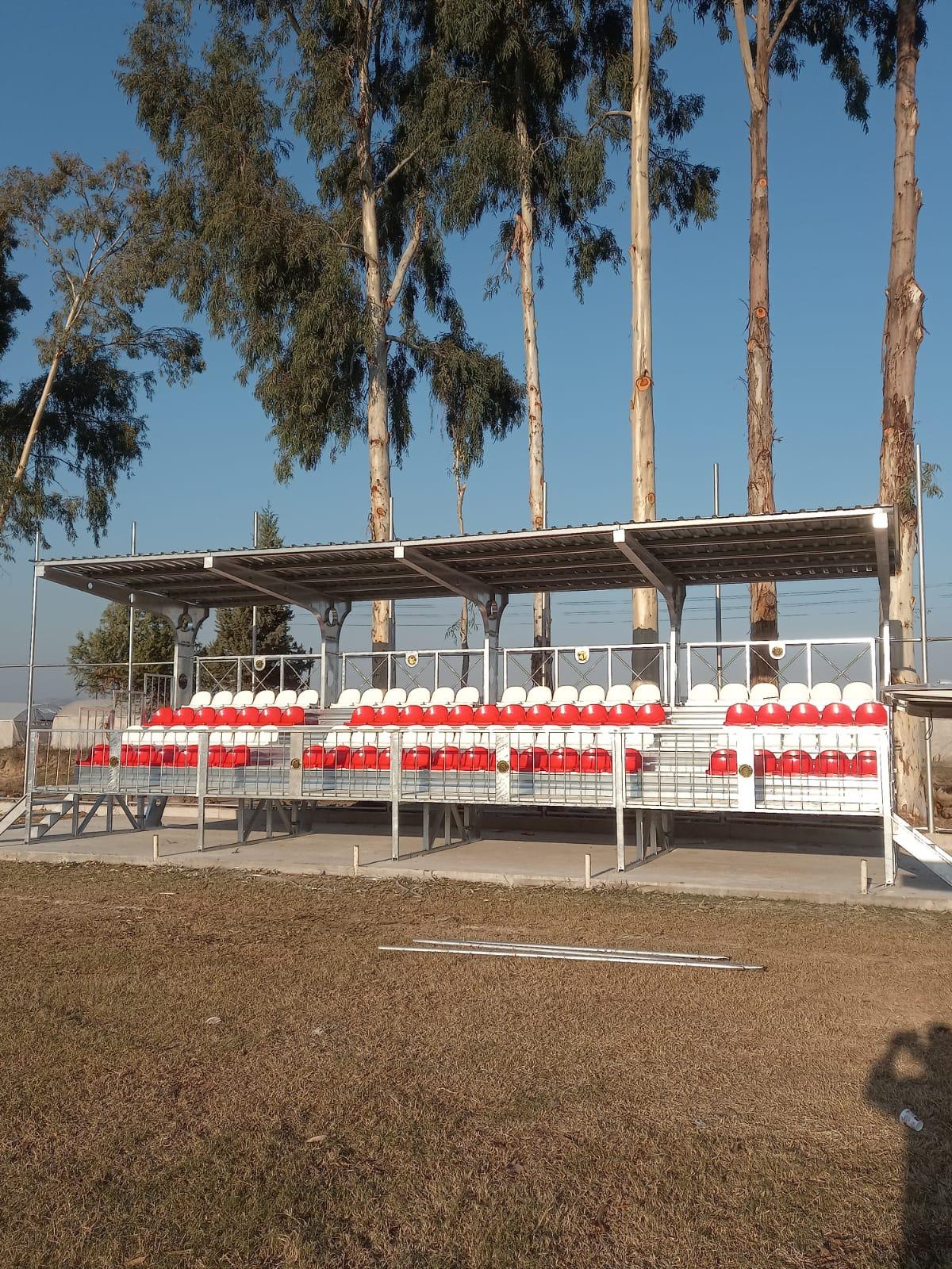 Dört Sıralı Çelik Seyirci Tribünü